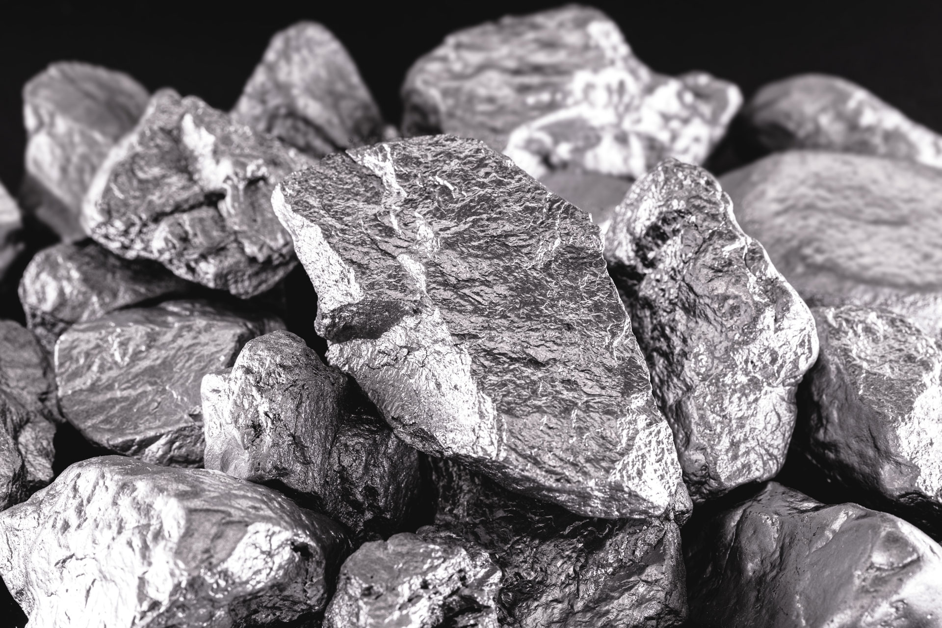 Metallic raw material samples